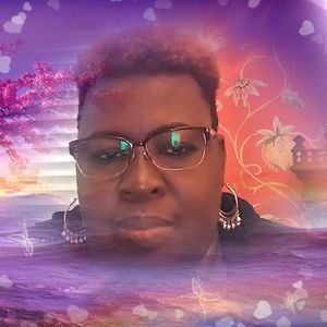 Meet your Posher, Lourna